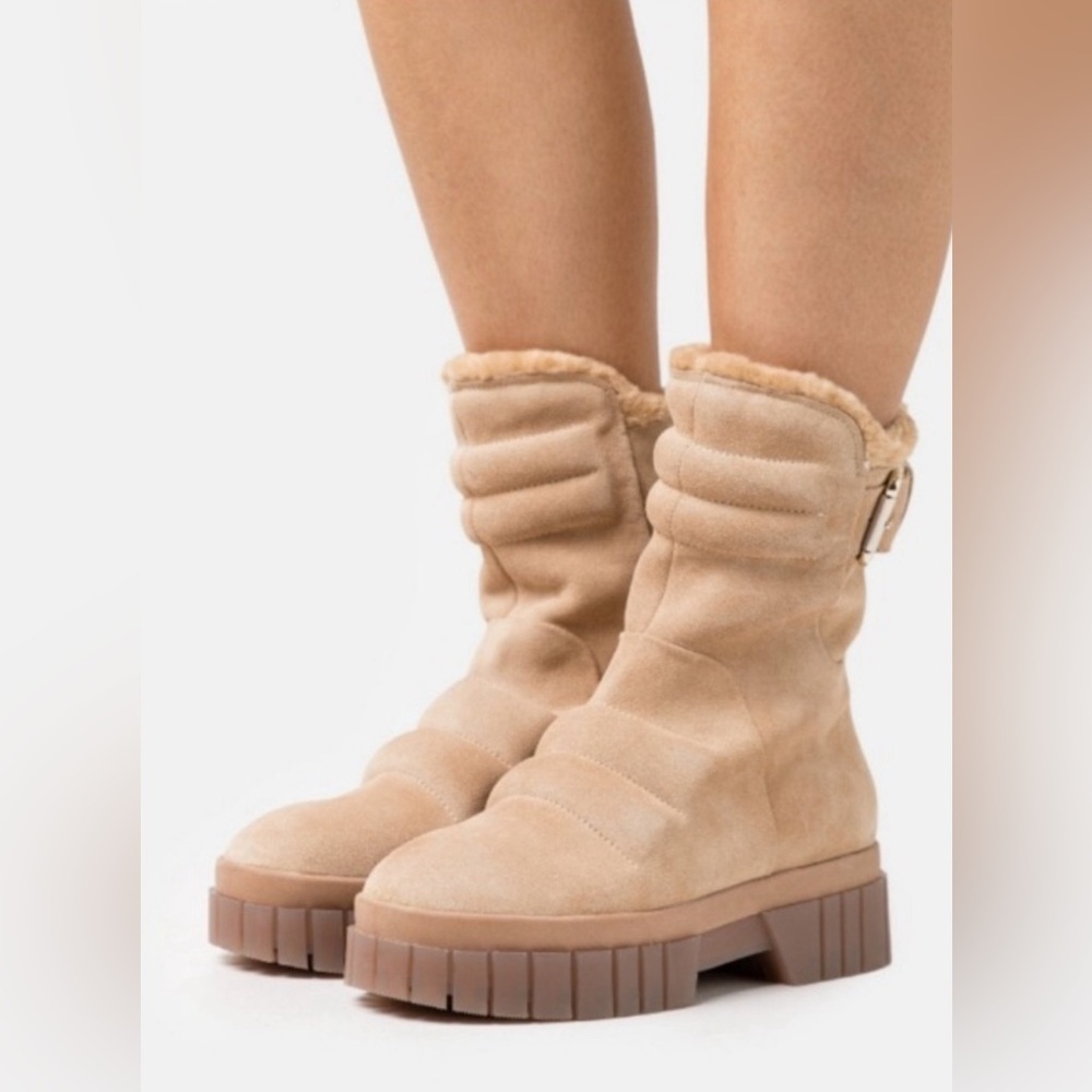 Free People Fable Faux Fur Sand Suede Platform Zip Up Winter Boot size 37